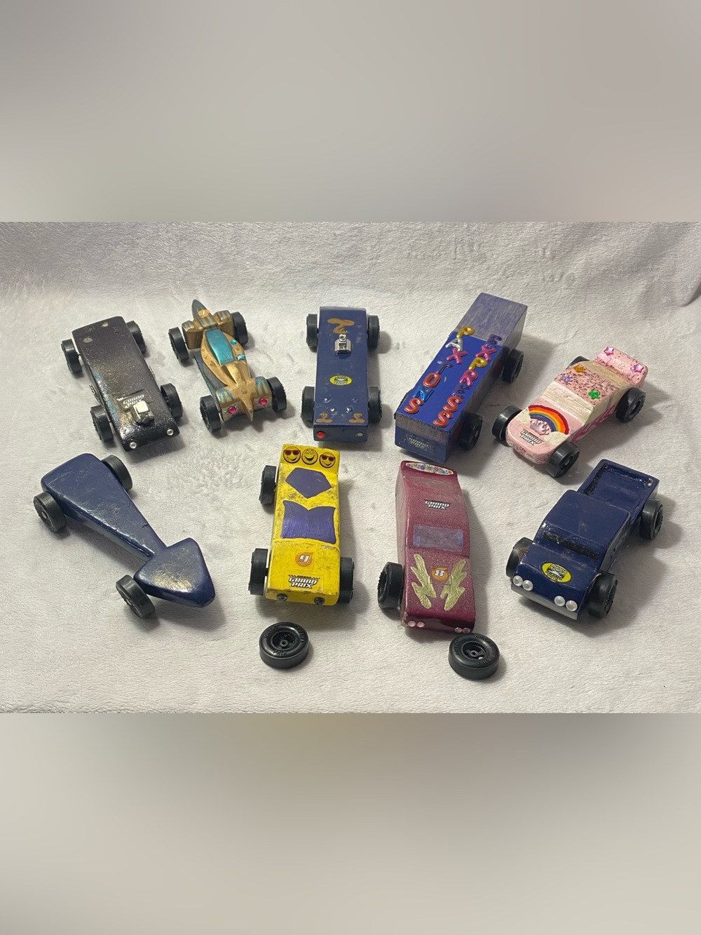 VINTAGE LOT of 9 Pinewood DERBY CARS PINECARS Cub Boy Scouts Wooden PINE CARS